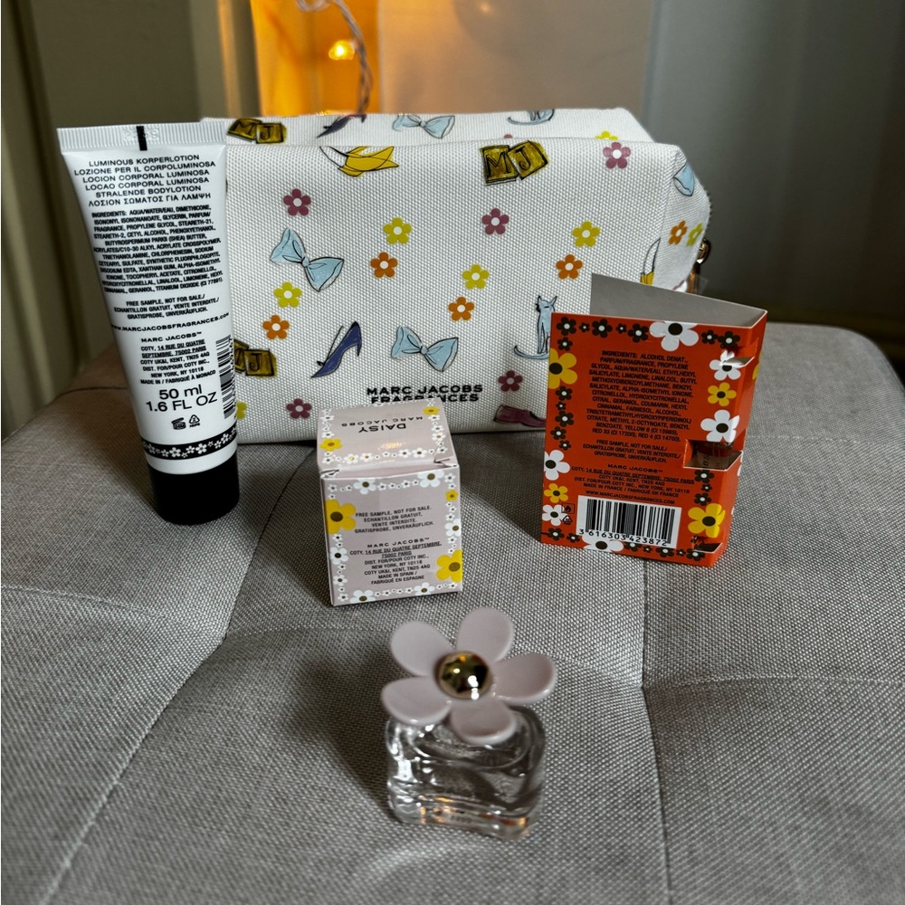 Marc Jacobs Set - Picture 3 of 13